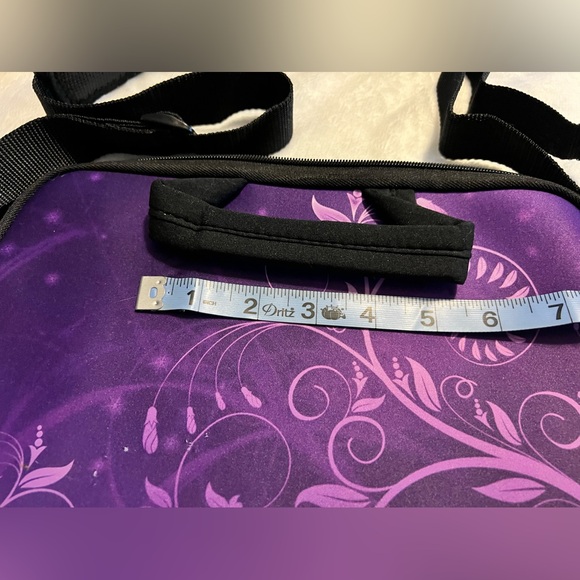 8x10 inch purple neoprene tablet case with padded shoulder strap - Picture 7 of 11